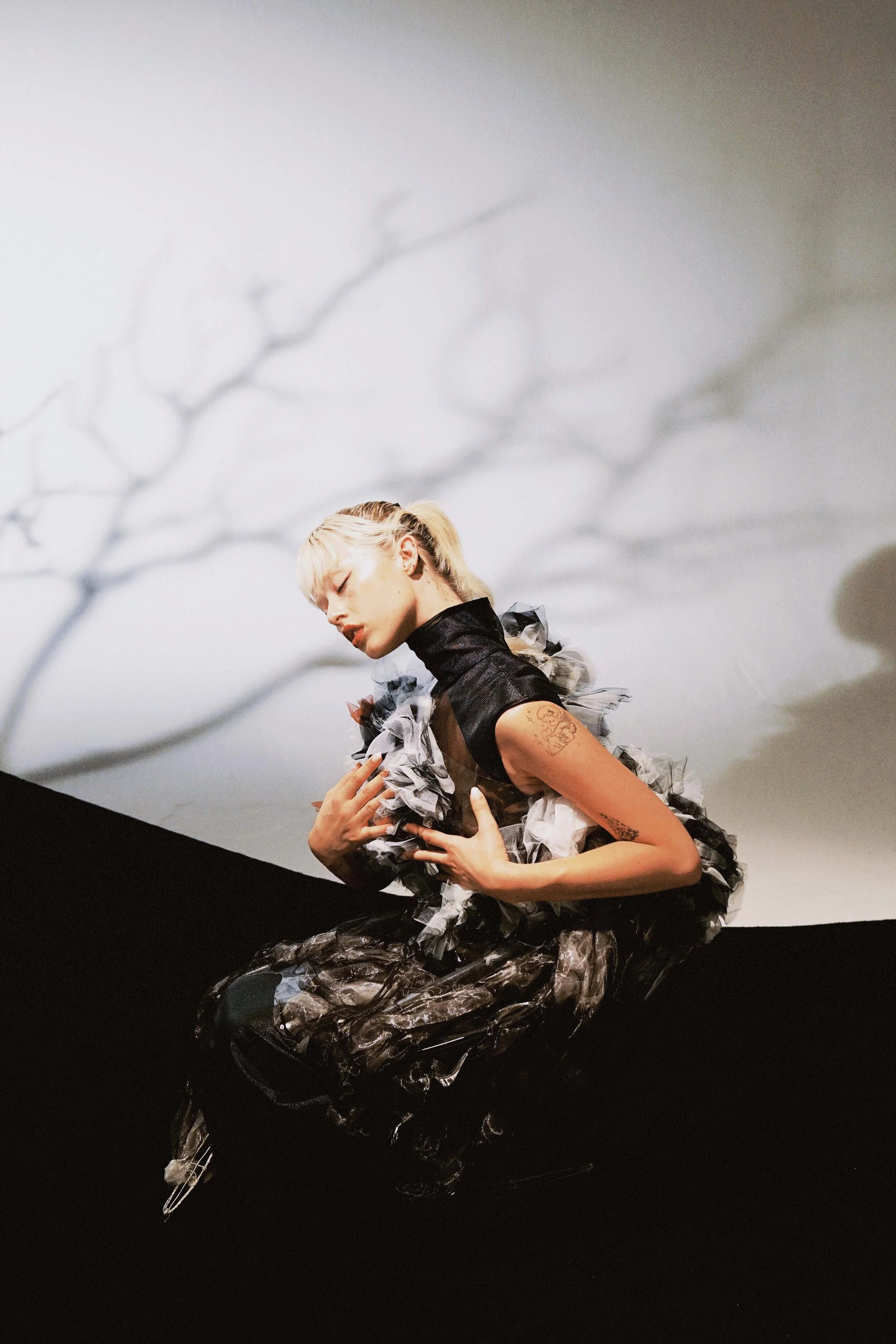 FASHION DESIGN | INTERVIEW with LI MO | Al-Tiba9 Contemporary Art